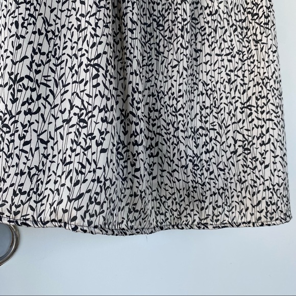 Cute girly dress - Picture 5 of 6